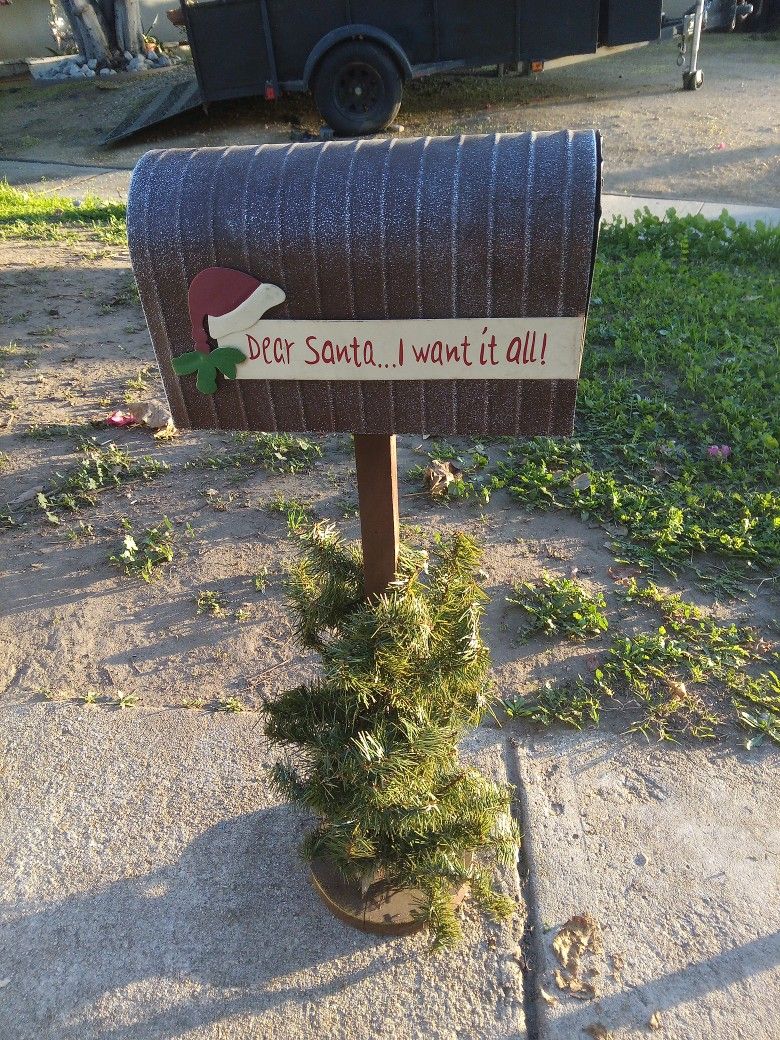 !! Santa Mailbox Decoration