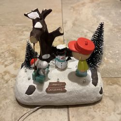 Peanuts Snoopy Christmas Musical Table Piece