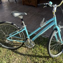 Specialized Crossroads Sport Women’s Bike 