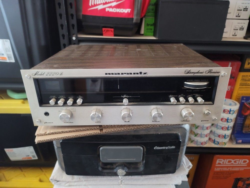 Vintage Marantz Silverface Receiver Model 2220B $750 Pickup In Oakdale 