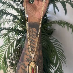 Gold plated steel necklaces