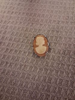 Vintage  cameo brooch