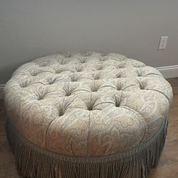 Ethan Allen Round Ottoman 