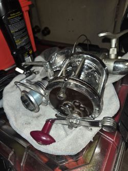 Fishing reels