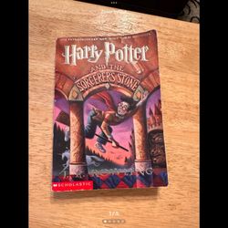Harry Potter and the Sorcerer's Stone by J. K. Rowling (1999, Trade Paperback)