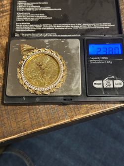 14k gold pendant