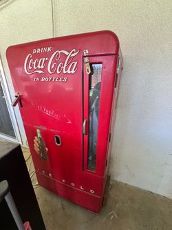 Vintage Coca-Cola Bottle Vending Machine