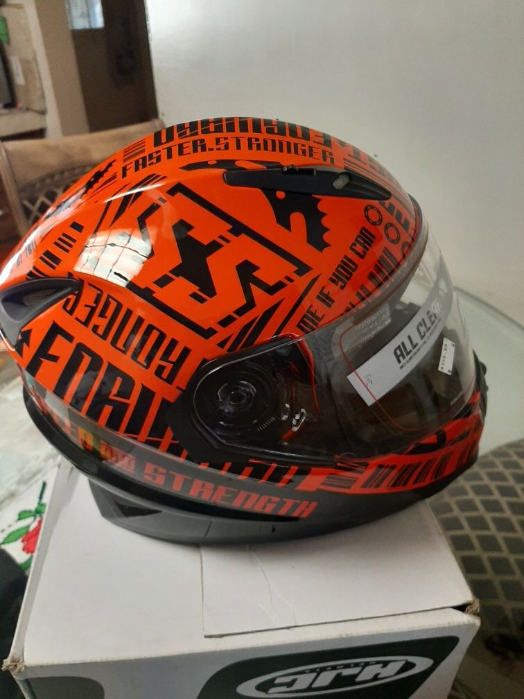 Motorcycle helmet