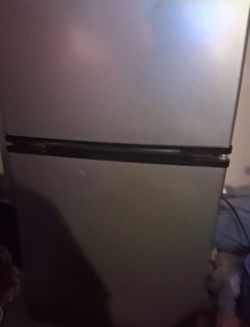Mini fridge