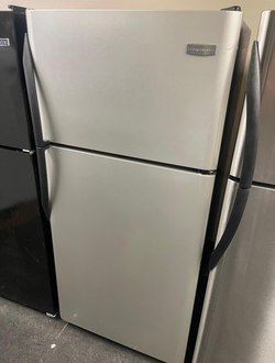 Frigidaire Top Freezer Fridge – Stainless, Clean, Adjustable Shelves