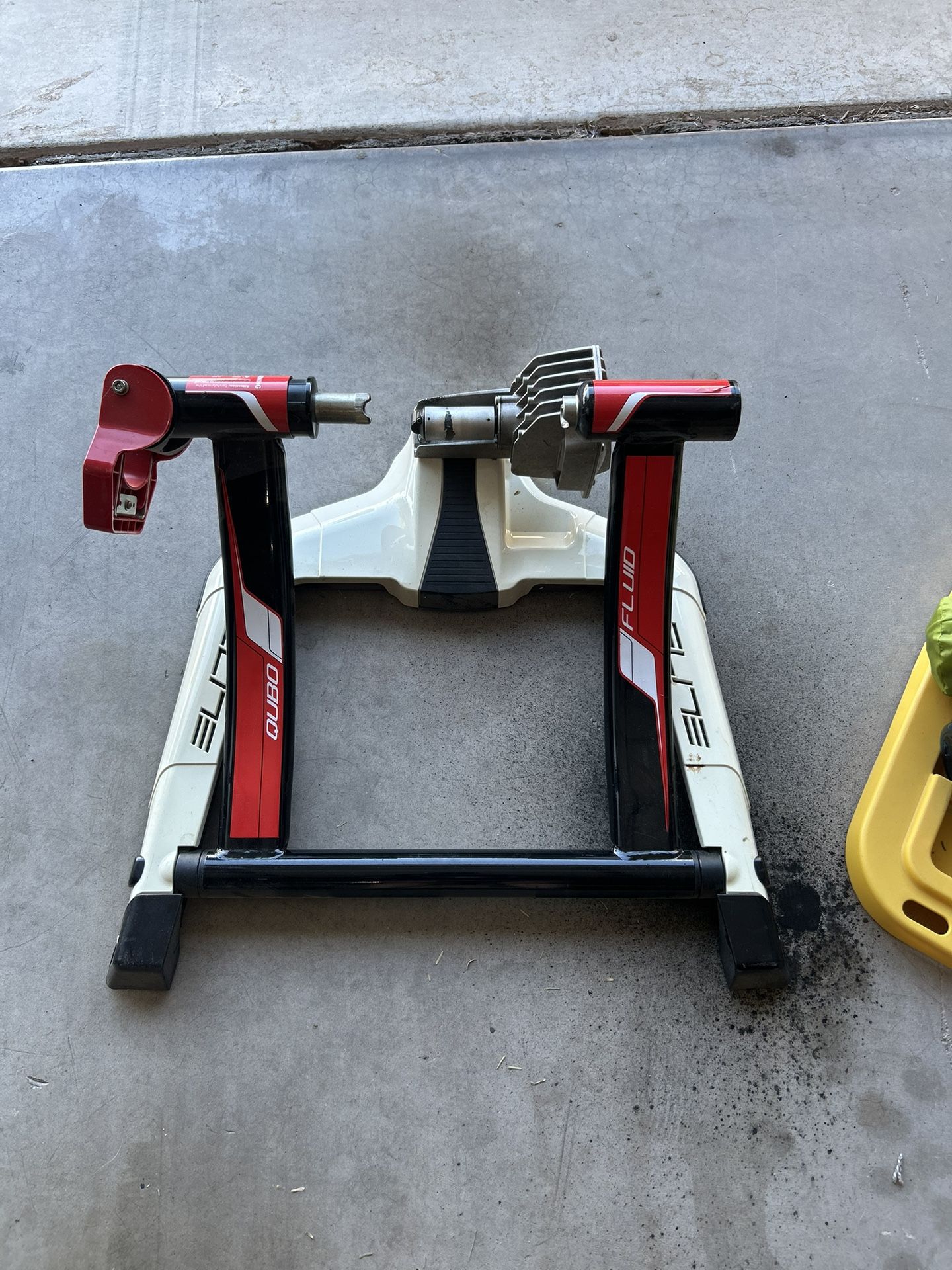 Qubo Fluid Elite Bike Trainer