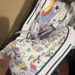 Kids converse size 2