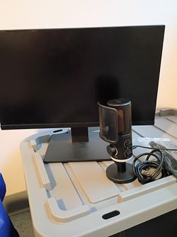Gaming Monitor & Gaming Microphone