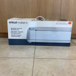 CRICUT MAKER 3 ULTIMATE SMART CUTTING MACHINE