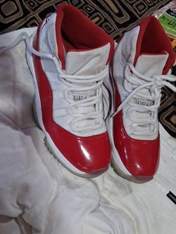 Air Jordan 11 Retro Limited Edition Varsity Cherry Red and White 8.5 for 100$
