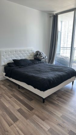 Queen Size Bed Frame & Mattress Set – Modern Upholstered Headboard