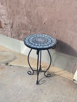 Mosaic Round Outdoor Side Table End Table with Weather Resistant Ceramic Tile Tabletop