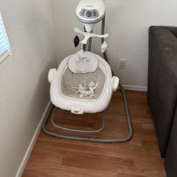 Graco Infant Swing. 