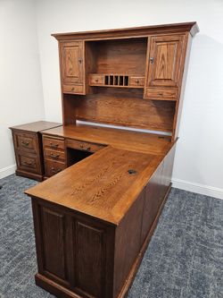 Executive Desk Set
