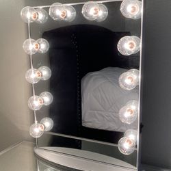 🔥SALE Gorgeous Hollywood Vanity Mirror Makeup mirror with light switch & plug outlet  