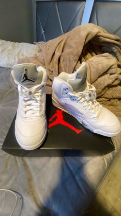 Metallic Air Jordan 5 reto