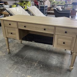 Scarlett Executive Desk 56” 