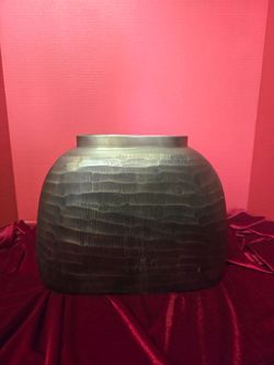 Crate& Barrel Large Jamila Vase Oval Fluted Metal India 13"×10"