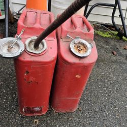 2 Heavy Duty Metal Fuel Cans