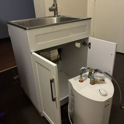 Sink w/ Hot Water Heater  * Salon