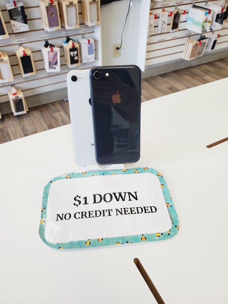 Apple iPhone 8 Plus 📱 – Compatible with All Carriers! Get Yours Today!