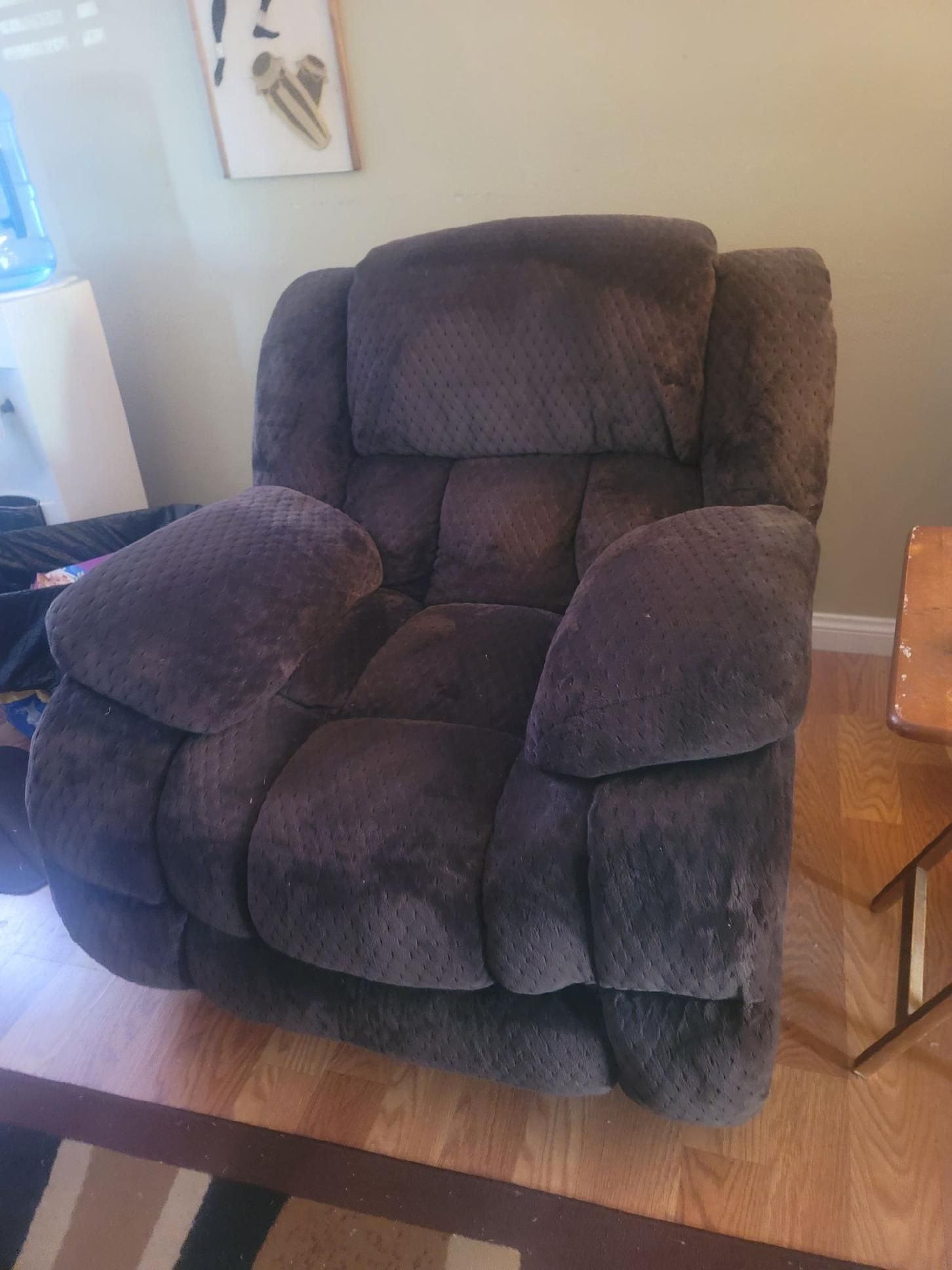 Recliner Brown  OBO 