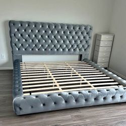 Dream Grey Velvet King Size Platform Bed. Brand New. MATTRESS IS NOT INCLUDED. 