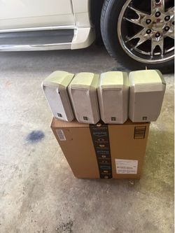 Yamaha surround sound speakers