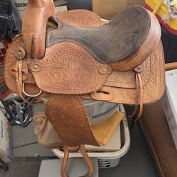 Leather Saddle 
