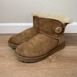 UGG Bailey Button Chestnut Brown Ankle Boots