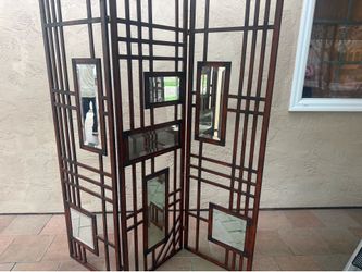 Room dividers