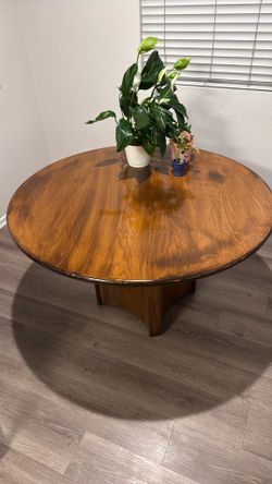 Kitchen table