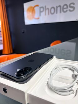New black iPhone 16 128gb for AT&T or Cricket Only. Has apple warranty till 4/27 iPhone is in brand new condition. Zero scratches zero dents. ++++++Sp