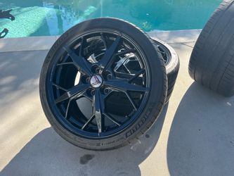 Corvette C8 Rims with Michelin Pilot Sport 4S Tires