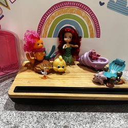 DISNEY ANIMATORS COLLECTION - PRINCESS LITTLE MERMAID ARIEL & FRIENDS WITH CASE
