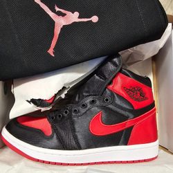 Jordan 1 Satin Size 7m/8.5w $150