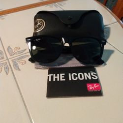New Ray Ban Wayfarer Glasses