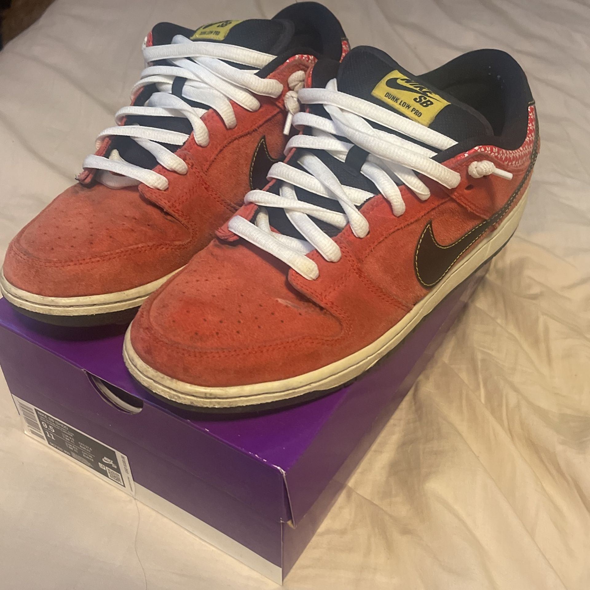 Nike Dunk Low Size 9.5