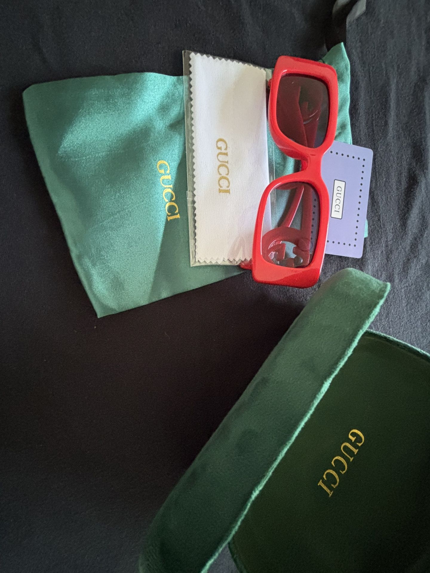 Gucci GG Red Square Sunglasses with Full Set – Case, Pouch & Authenticity Cards