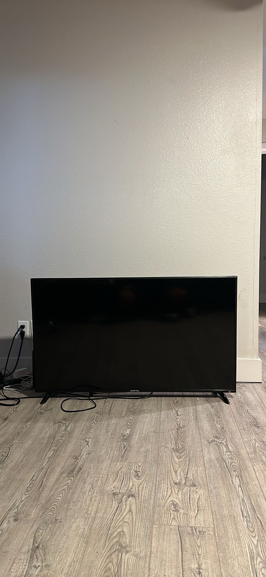 44’ Flatscreen TV