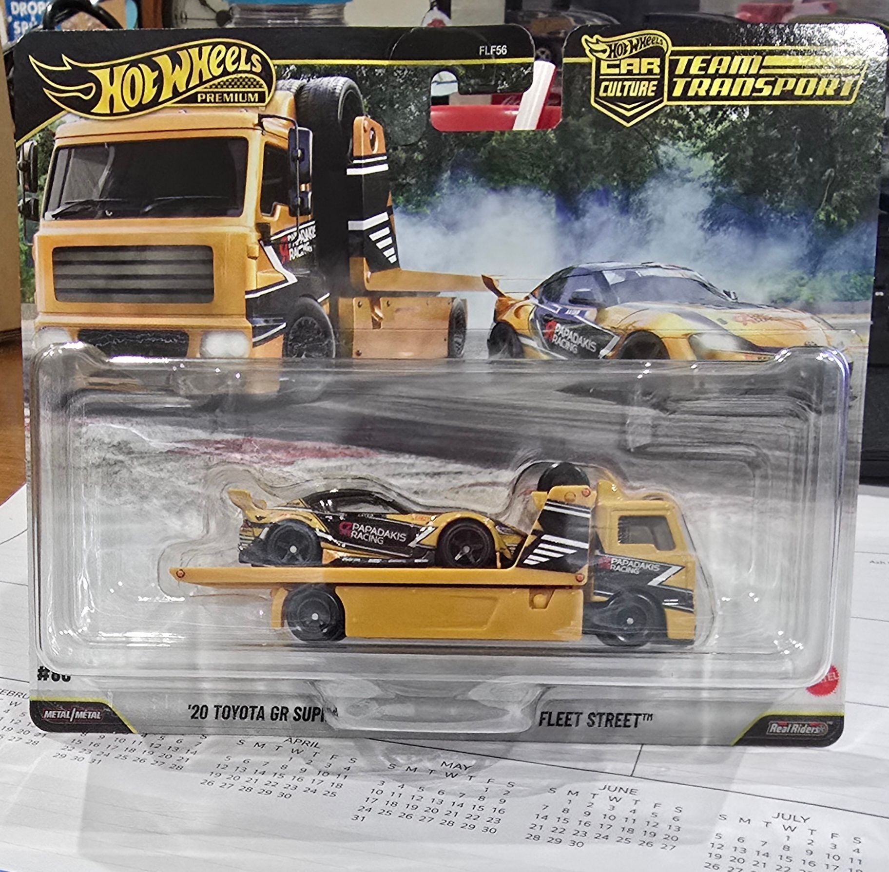 Hot Wheels Team Transporter Supra / Fleet Street Below Cost