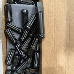 M14x1.5 32ct Lug Nuts