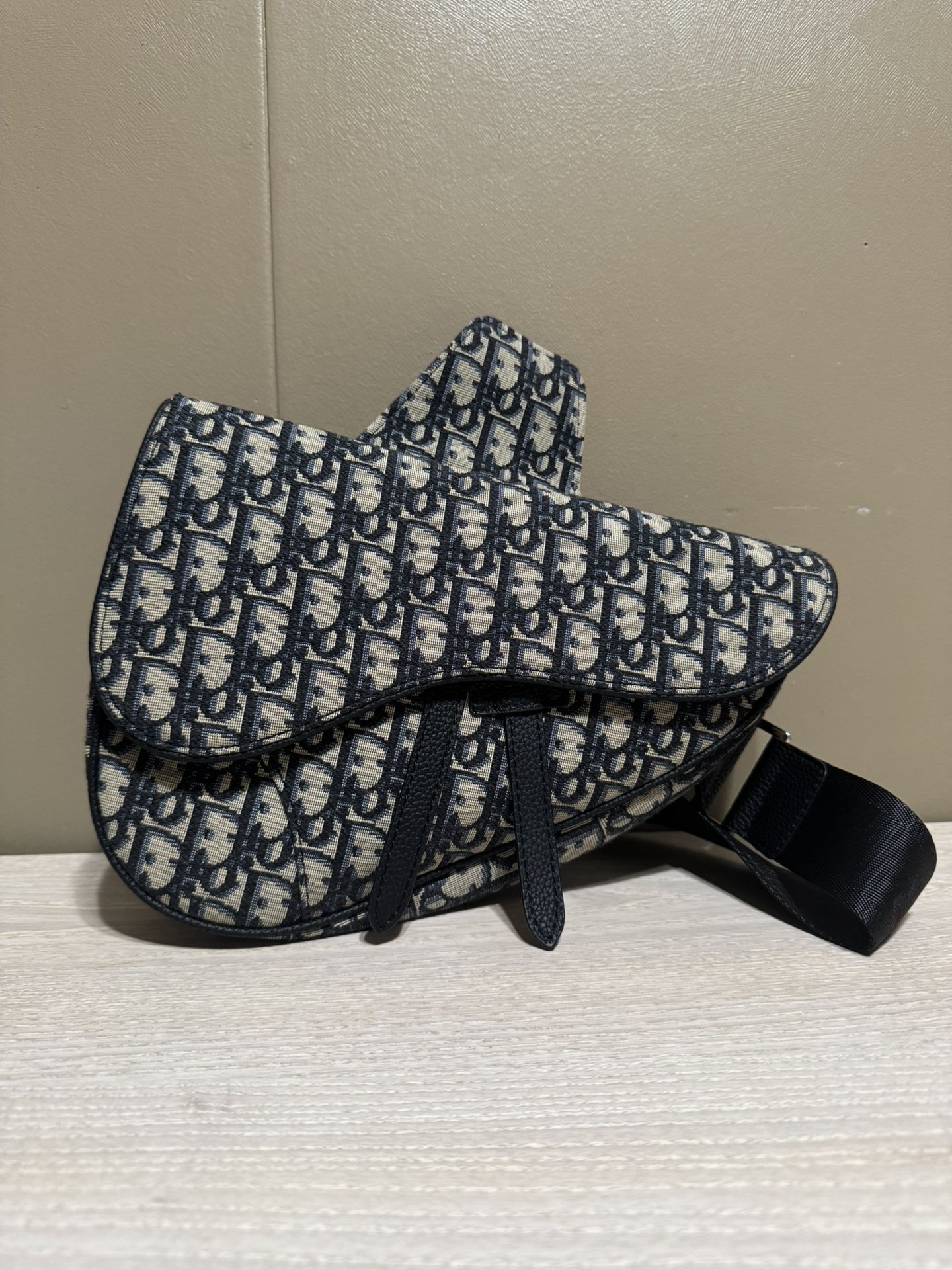 Christian Dior Men’s Saddle Bag Beige and Black Dior Oblique Jacquard