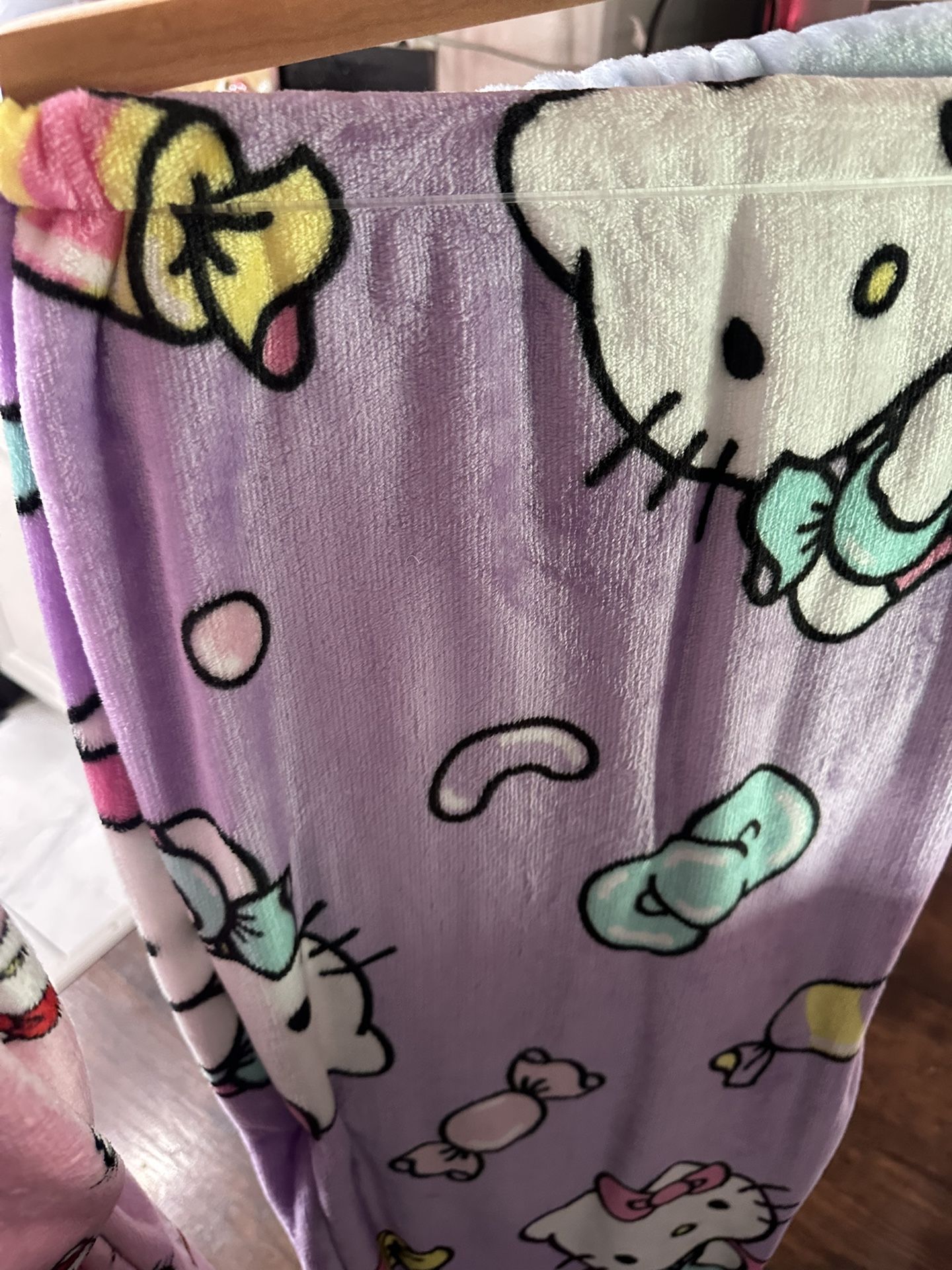 Hello Kitty Blanket