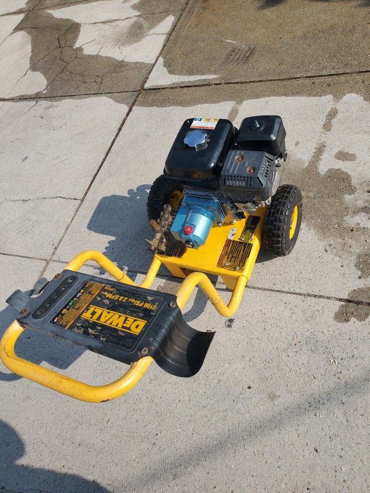 Dewalt 3100psi Pressure Washer With Kat Pump (Hose And Wand Are NOT Included)
